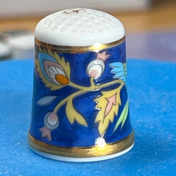 Shozan Royal Blue Bird & Flowers Collectible Thimble w/Gold Bands - Picture 3 of 6